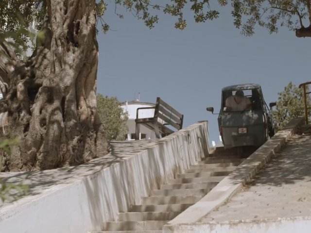 The Right Juice Fragman